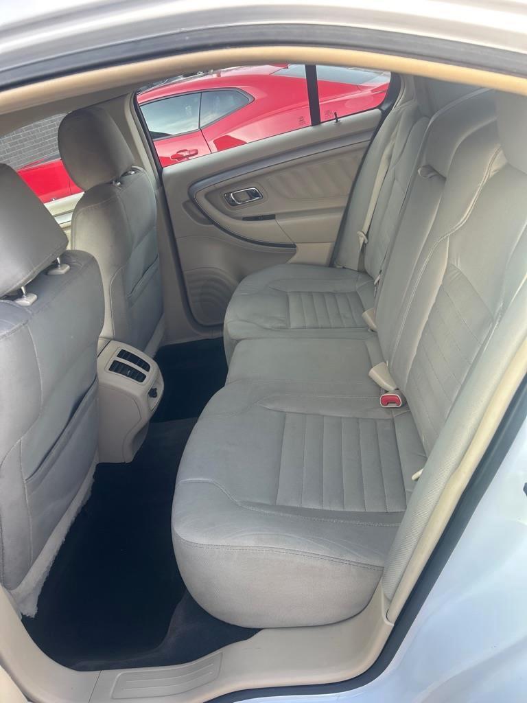 Ford Taurus SE FWD 2015