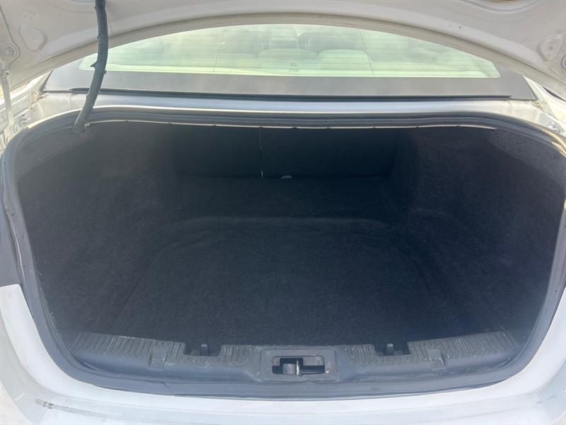 Ford Taurus SE FWD 2015