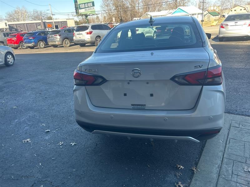 Nissan Versa SV 2021