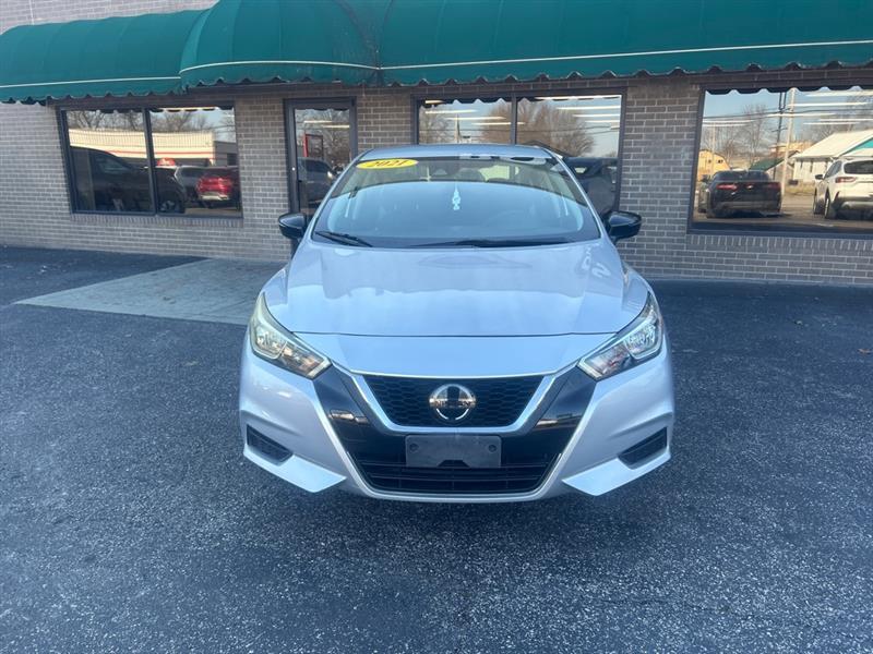 Nissan Versa SV 2021