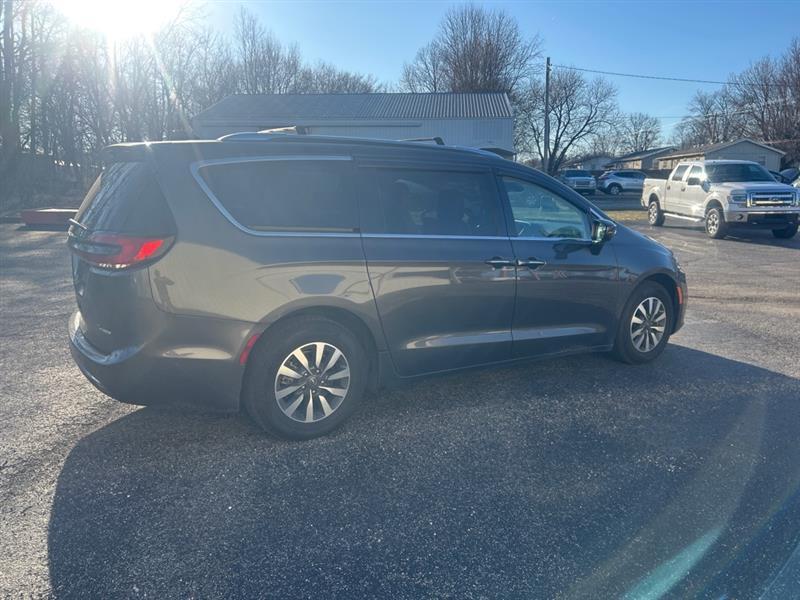 Chrysler Pacifica Hybrid Touring L 2021