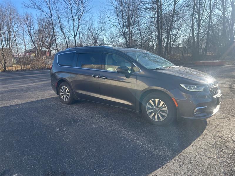 Chrysler Pacifica Hybrid Touring L 2021