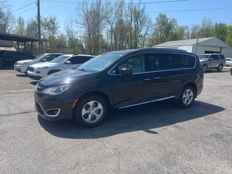 Chrysler Pacifica Touring-L Plus 2017