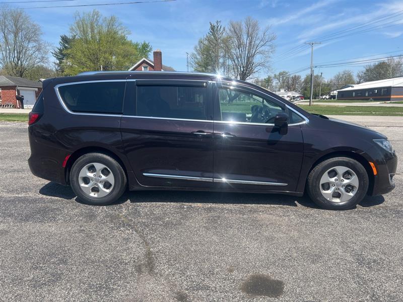 Chrysler Pacifica Touring-L Plus 2017