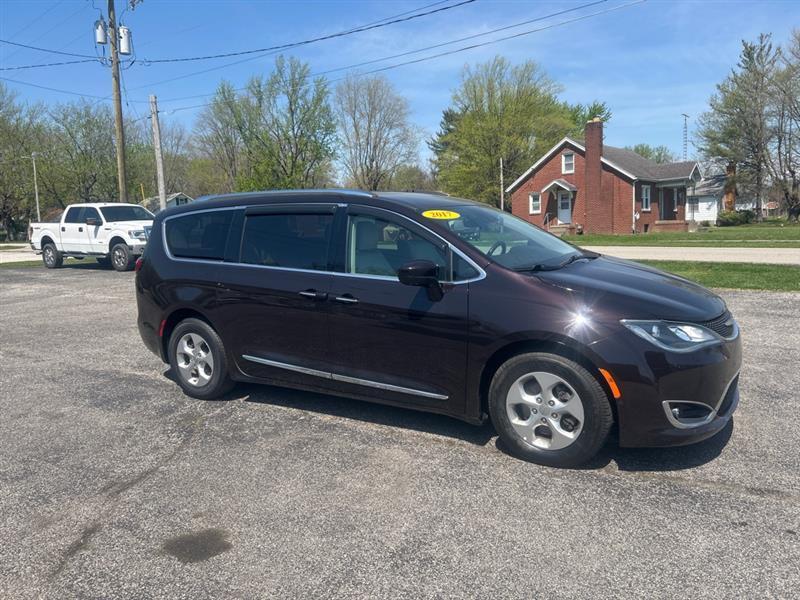 Chrysler Pacifica Touring-L Plus 2017