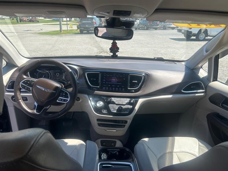 Chrysler Pacifica Touring-L Plus 2017