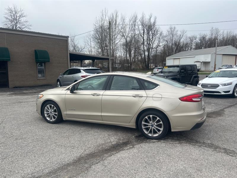 Ford Fusion Hybrid SE 2019