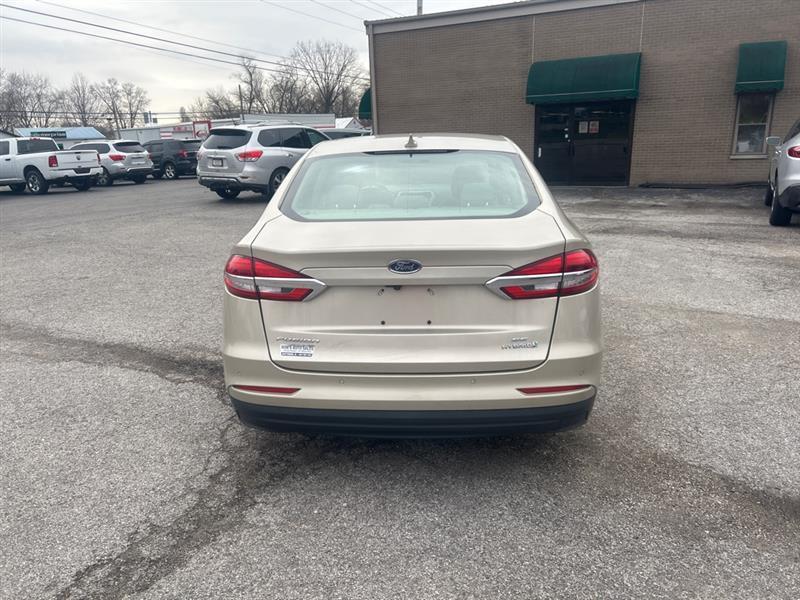 Ford Fusion Hybrid SE 2019