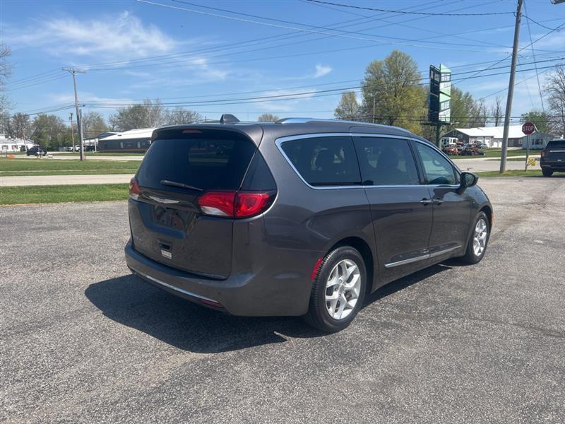 Chrysler Pacifica Touring-L 2018