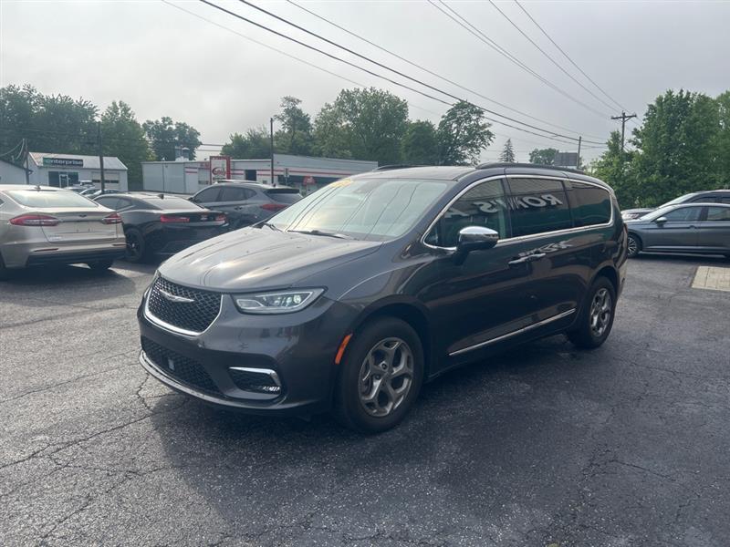 Chrysler Pacifica Limited AWD 2023