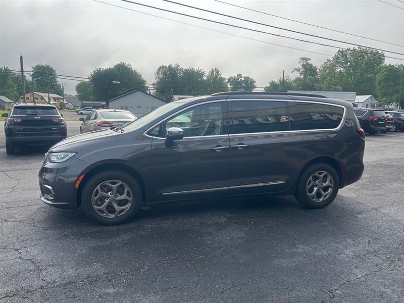 Chrysler Pacifica Limited AWD 2023