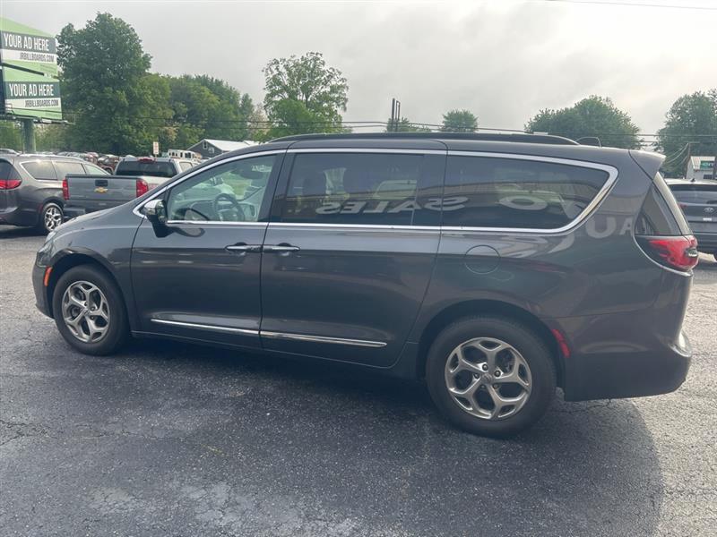 Chrysler Pacifica Limited AWD 2023