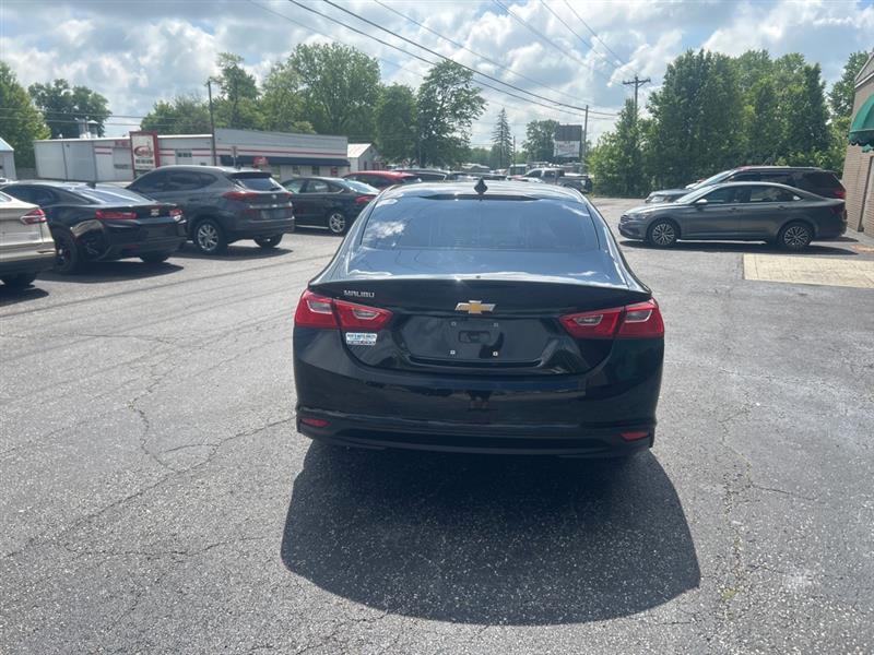 Chevrolet Malibu  2018