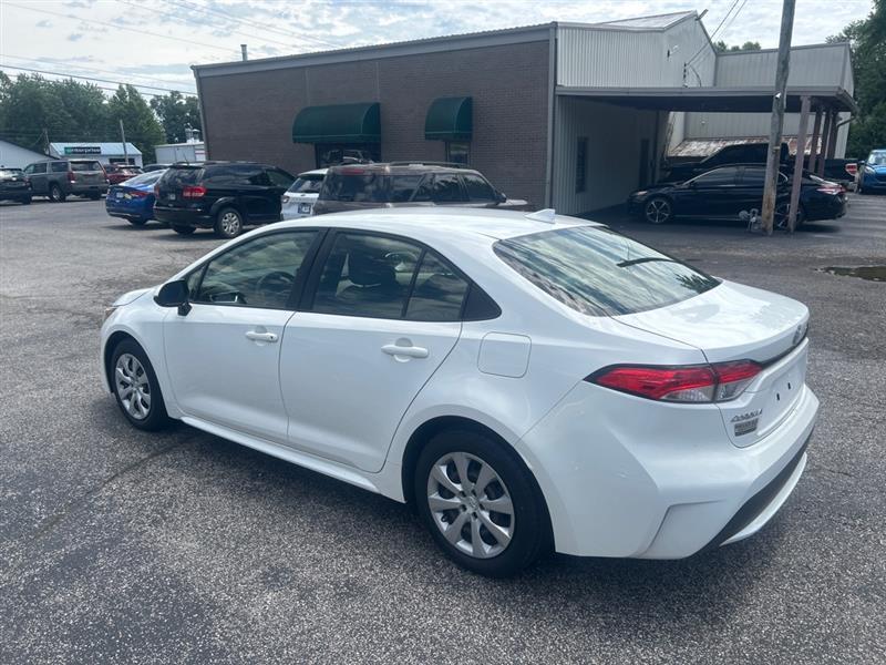 Toyota Corolla LE 2021