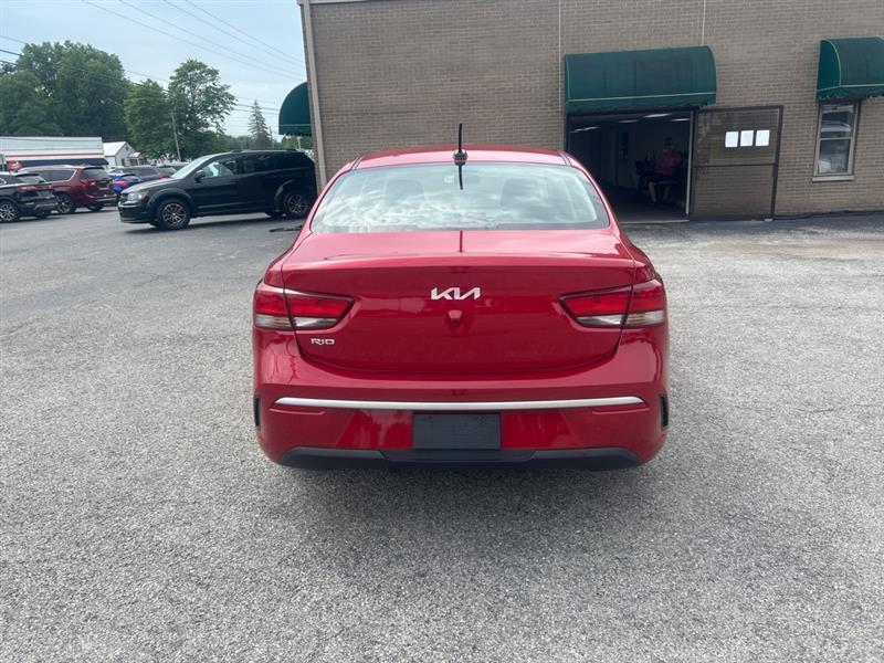 Kia Rio  2022