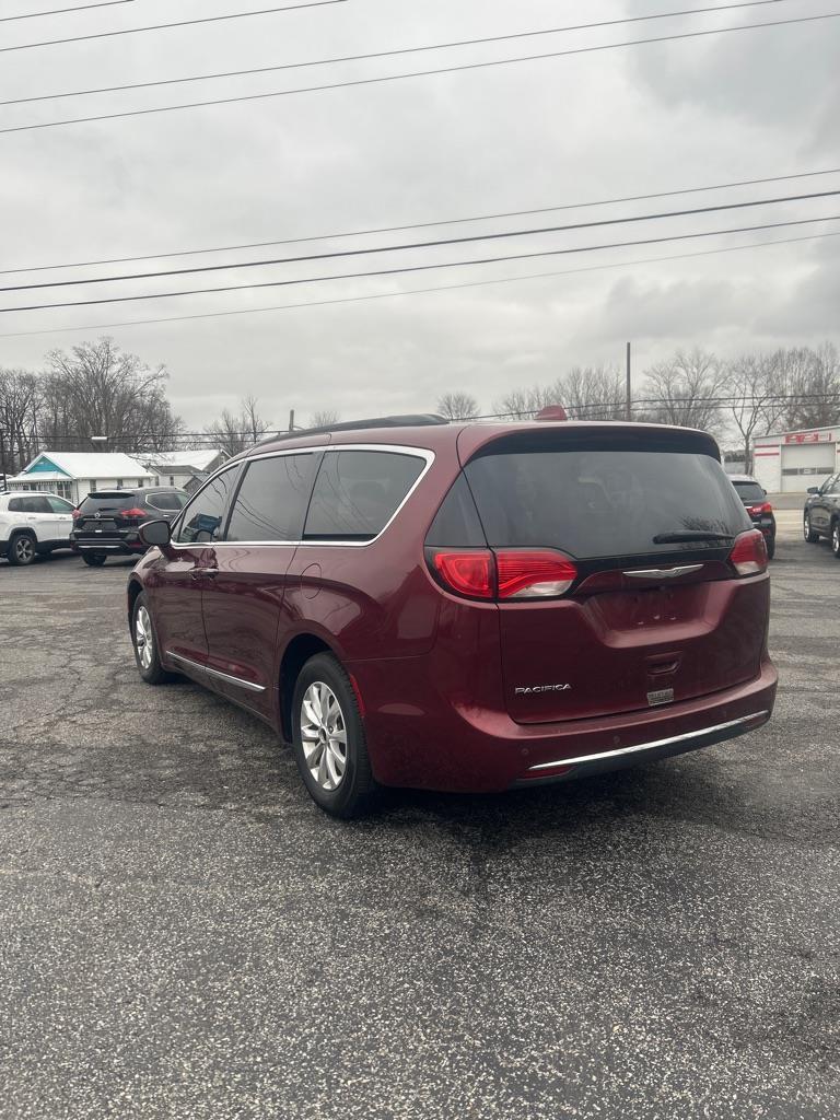 Chrysler Pacifica Touring-L 2017