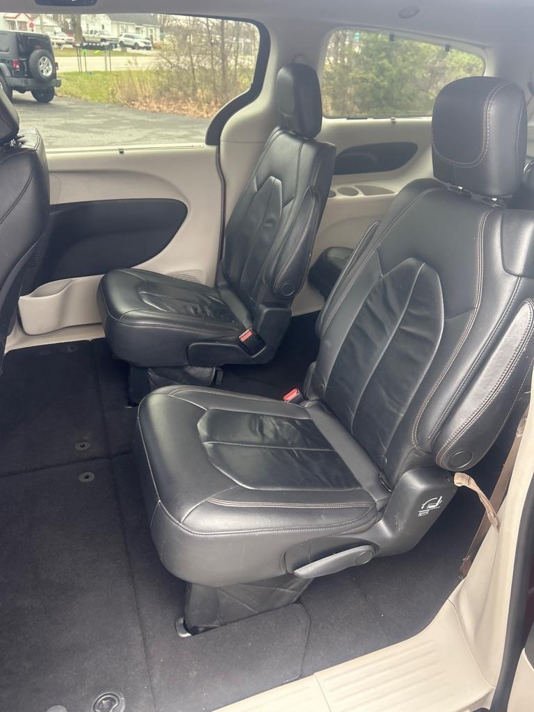 Chrysler Pacifica Touring-L 2017