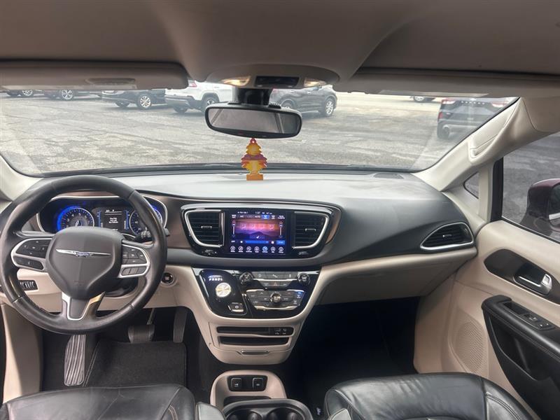 Chrysler Pacifica Touring-L 2017