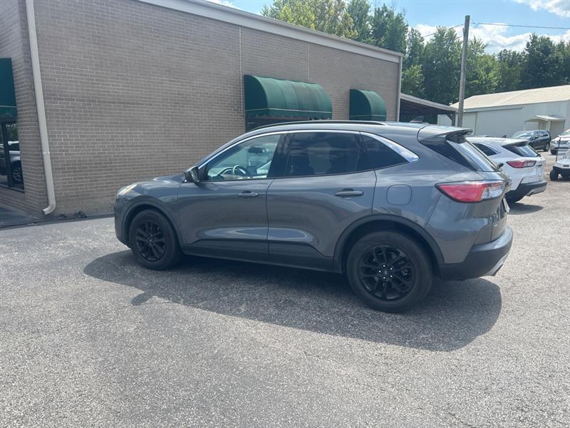Ford Escape SE 2021