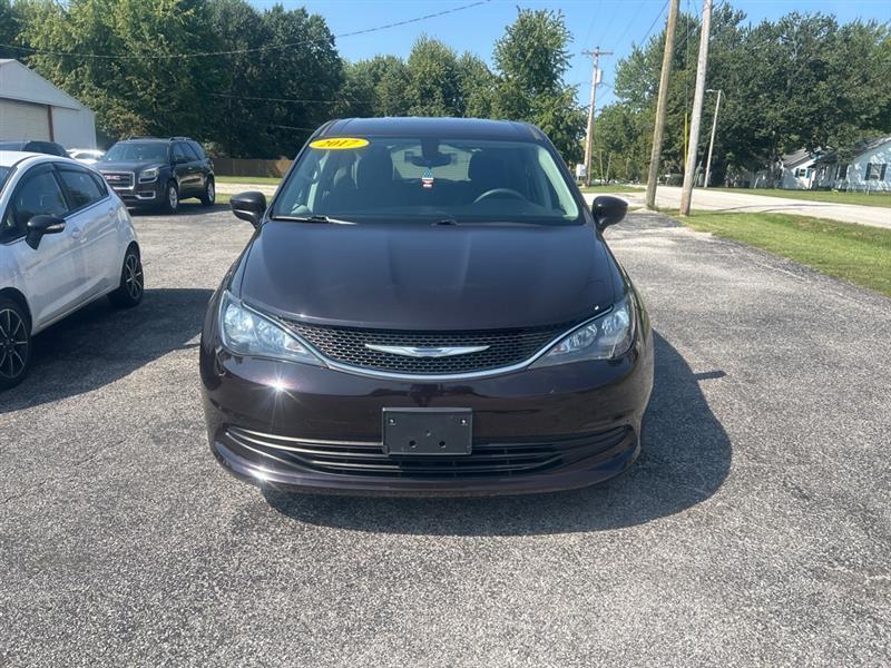 Chrysler Pacifica LX 2017