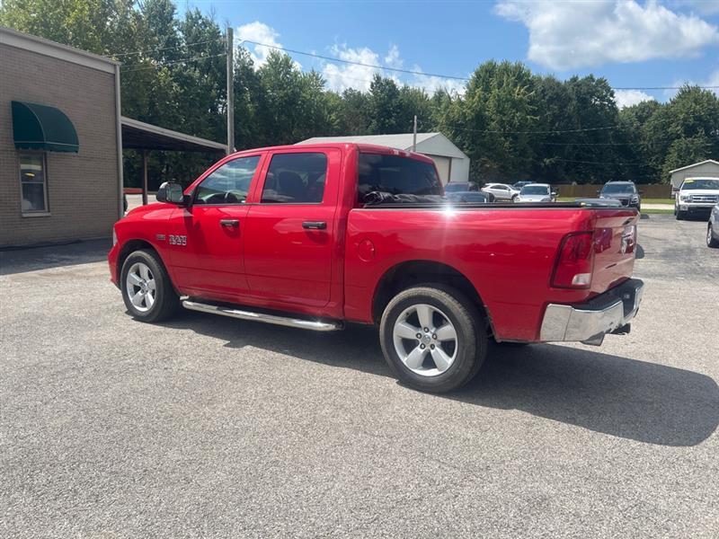 RAM 1500 Tradesman Crew Cab SWB 4WD 2015