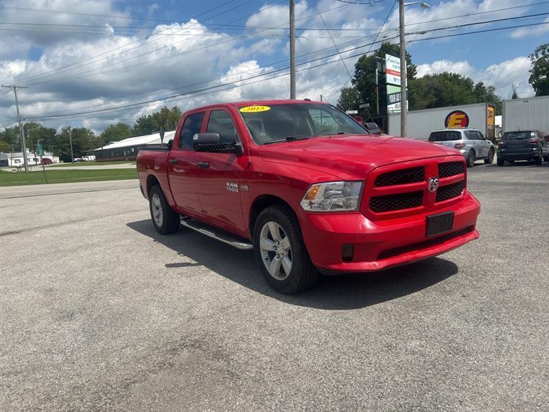RAM 1500 Tradesman Crew Cab SWB 4WD 2015