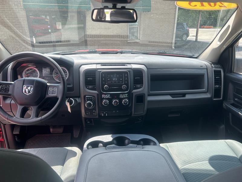 RAM 1500 Tradesman Crew Cab SWB 4WD 2015
