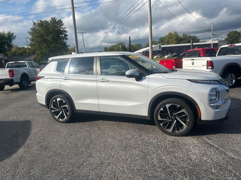 Mitsubishi Outlander ES 4WD 2022