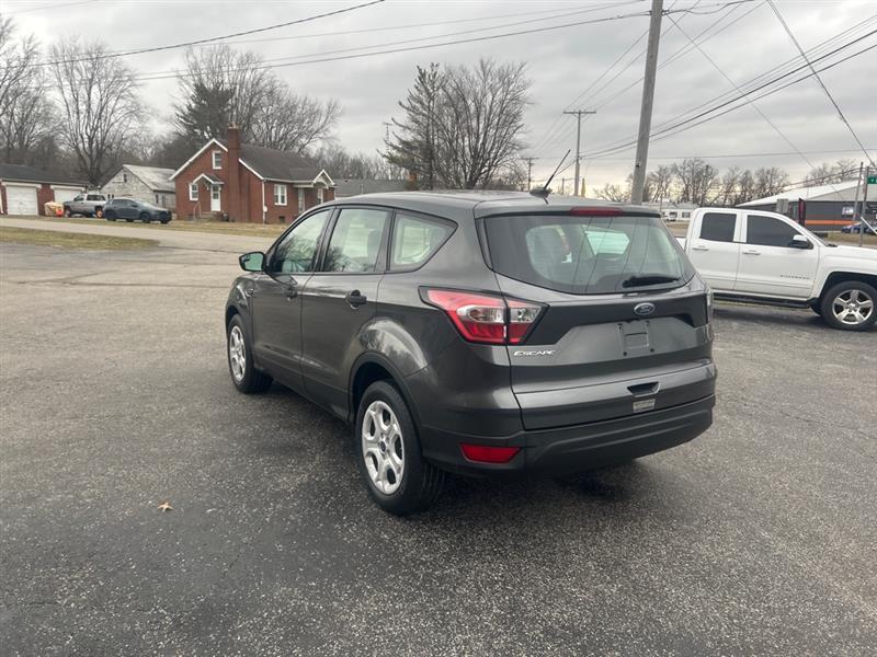 Ford Escape S FWD 2018