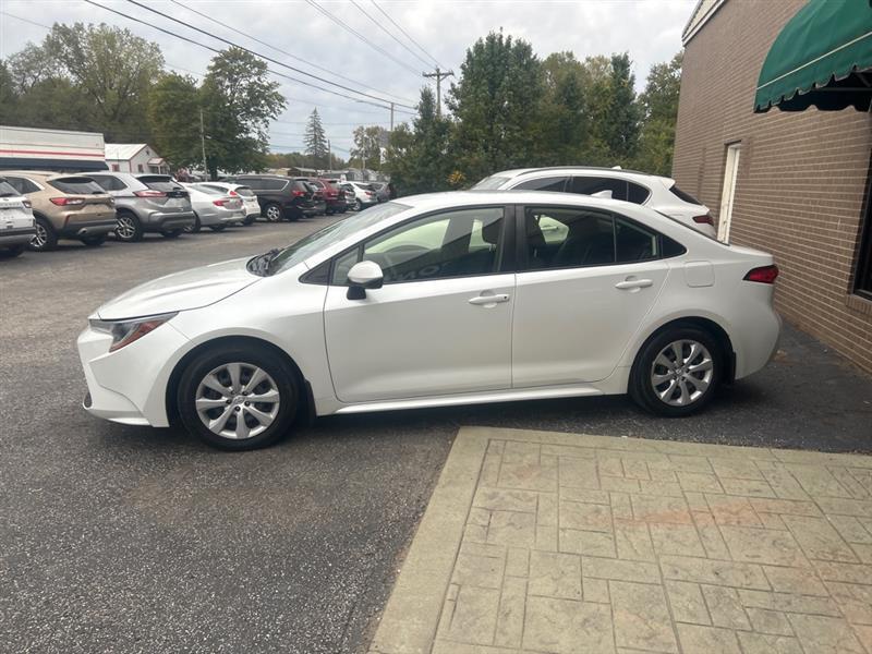 Toyota Corolla LE Hybrid 2022