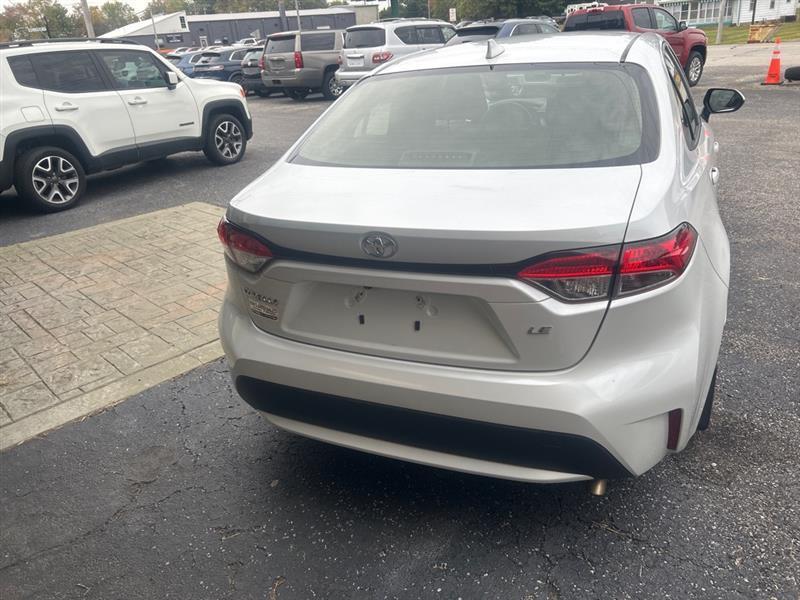 Toyota Corolla LE Hybrid 2022