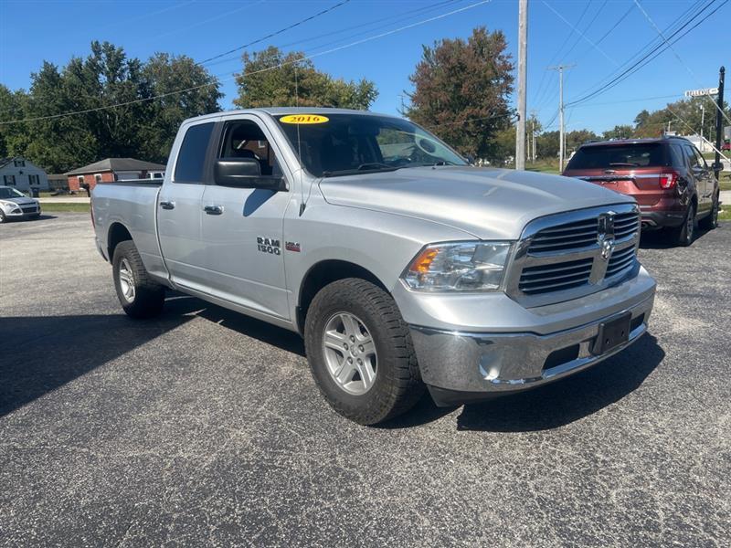 RAM 1500 SLT Quad Cab 4WD 2016