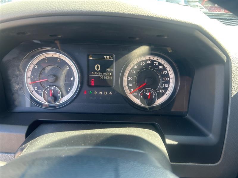 RAM 1500 SLT Quad Cab 4WD 2016