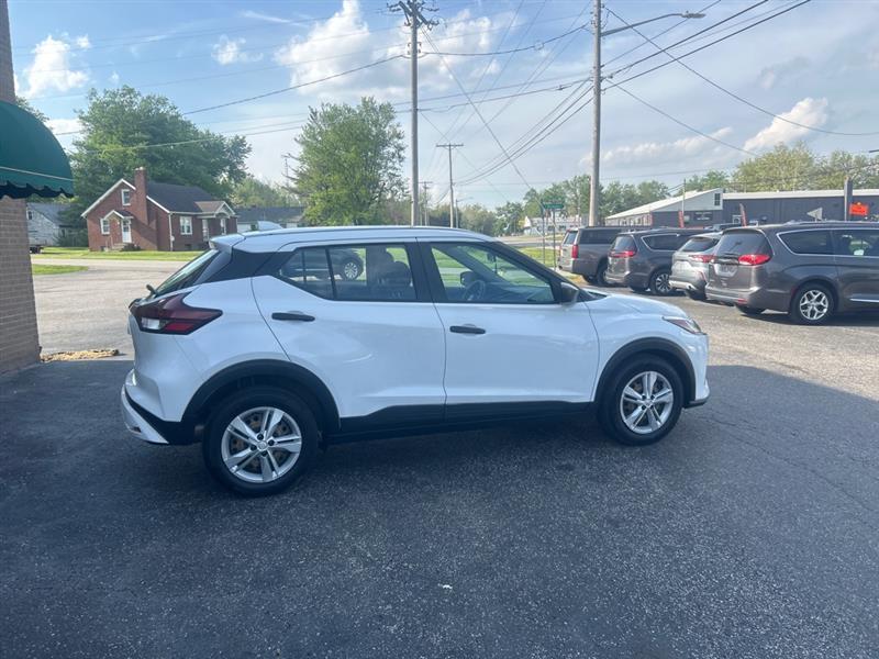 Nissan Kicks S 2023