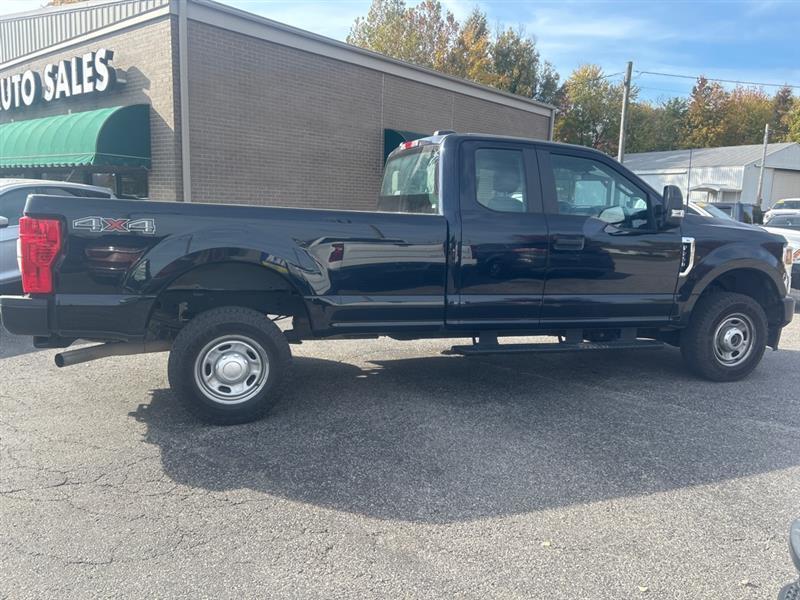 Ford F-250 SD XL SuperCab 4WD 2022