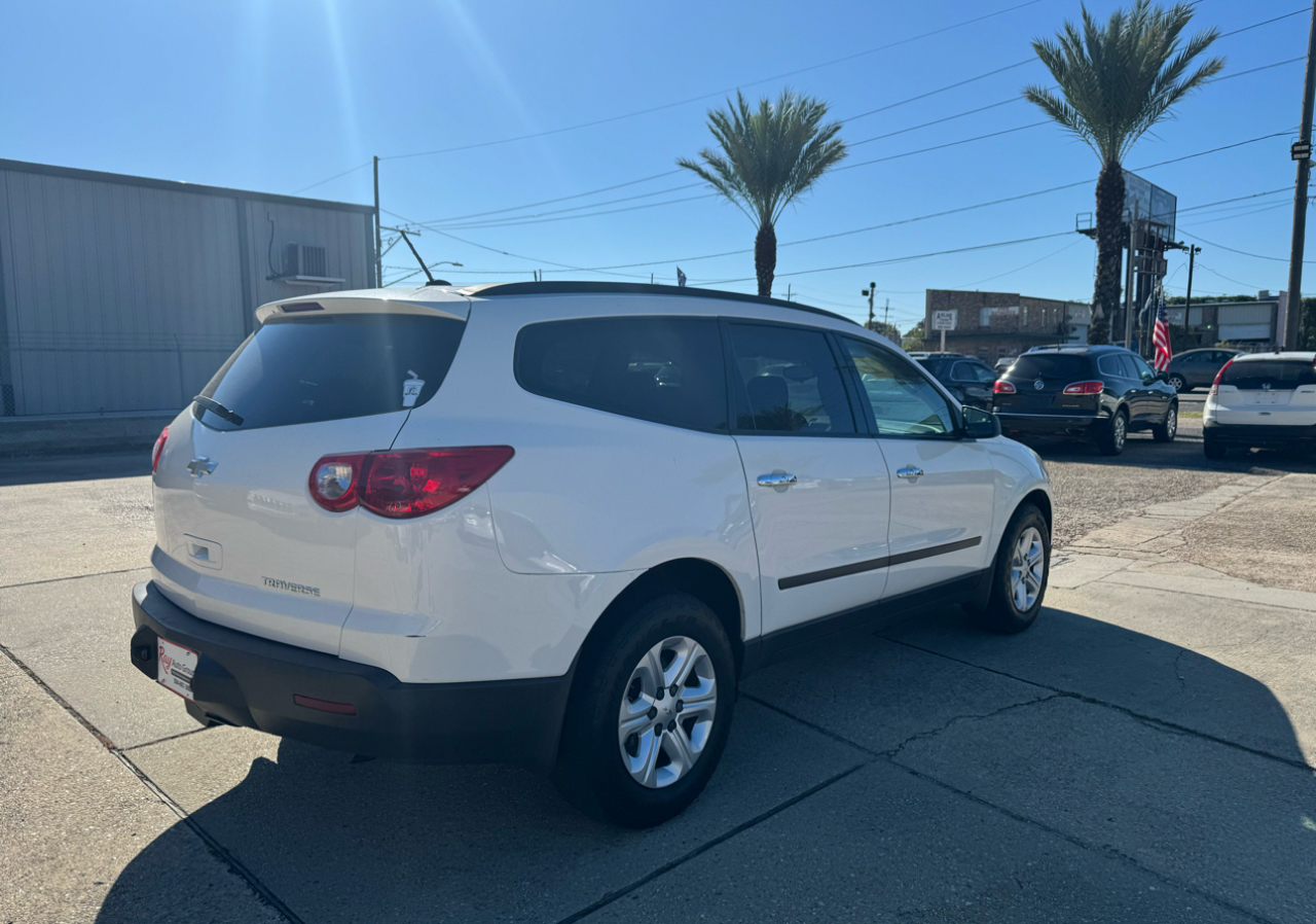 Chevrolet Traverse LS FWD 2012