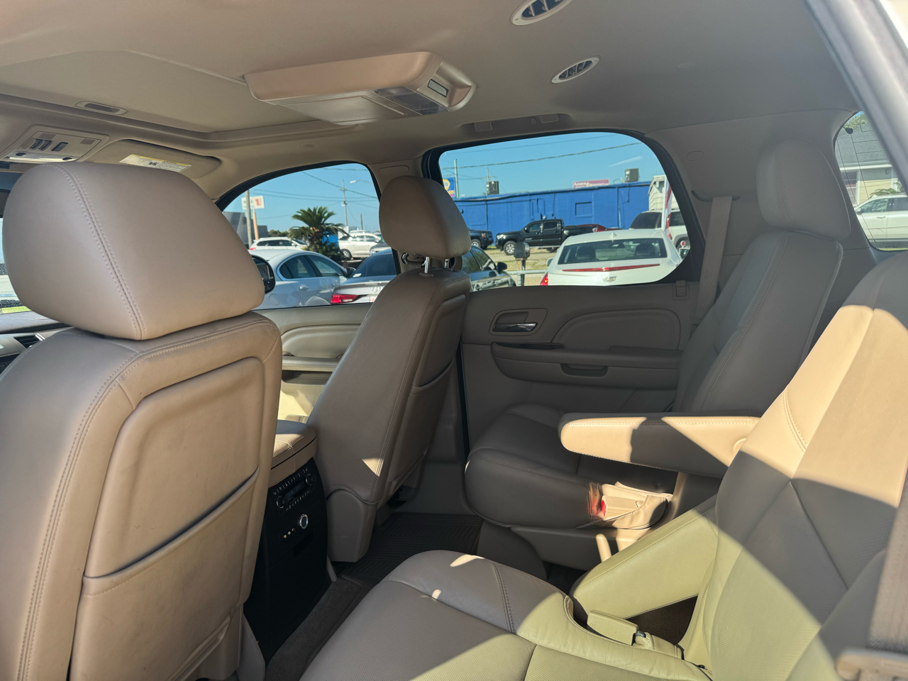 Cadillac Escalade 2WD Luxury 2012