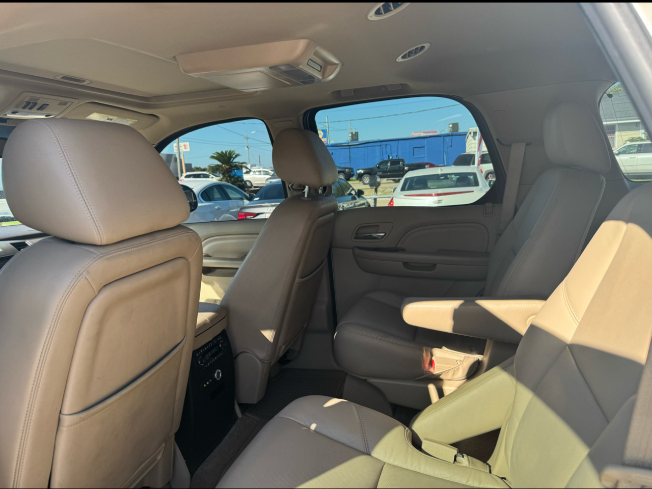 Cadillac Escalade 2WD Luxury 2012