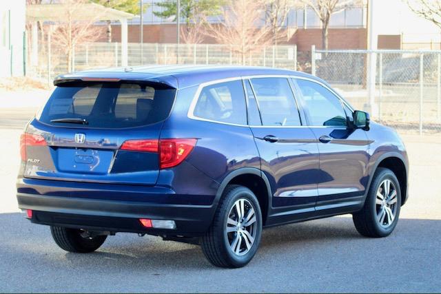 Honda Pilot EX-L w/Navigation 2017