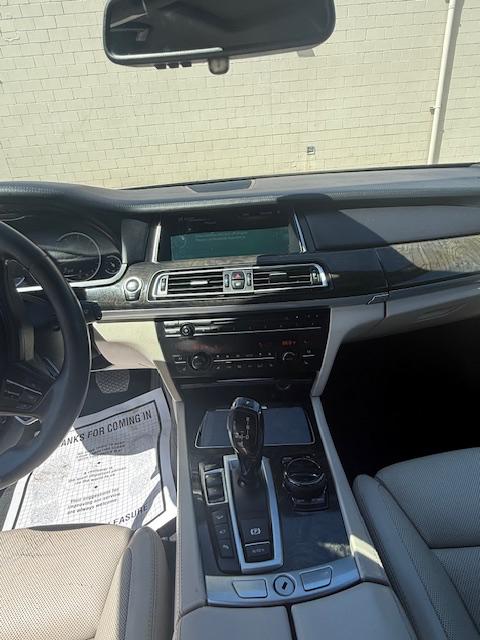 BMW 7-Series 750Li xDrive 2014