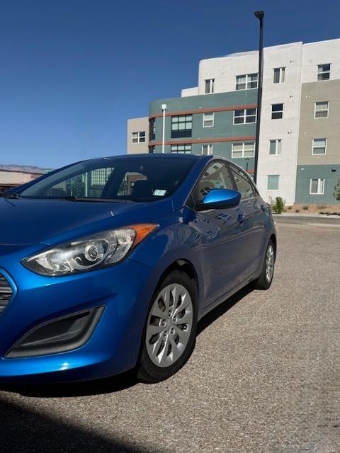 Hyundai Elantra GT A/T 2017