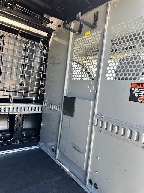 Ford Transit 250 Van Med. Roof w/Sliding Pass. 148-in. WB 2015