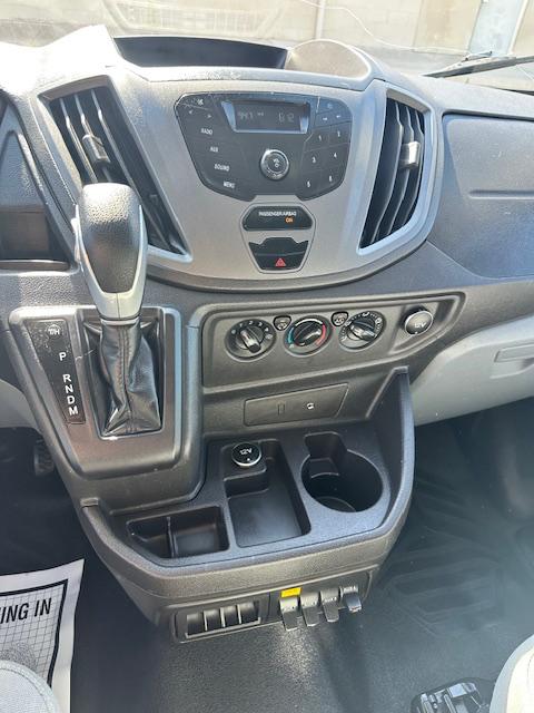 Ford Transit 250 Van Med. Roof w/Sliding Pass. 148-in. WB 2015