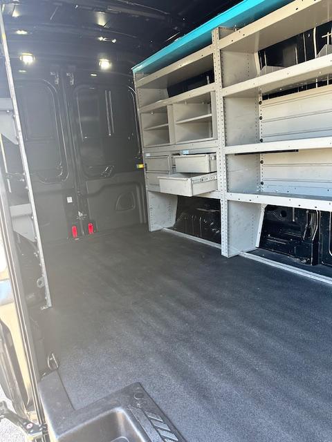 Ford Transit 250 Van Med. Roof w/Sliding Pass. 148-in. WB 2015