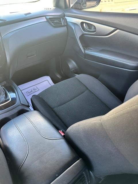 Nissan Rogue Sport S 2020