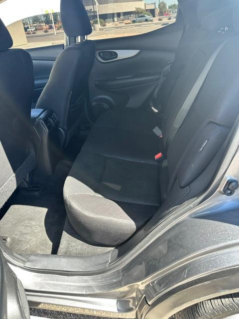 Nissan Rogue Sport S 2020