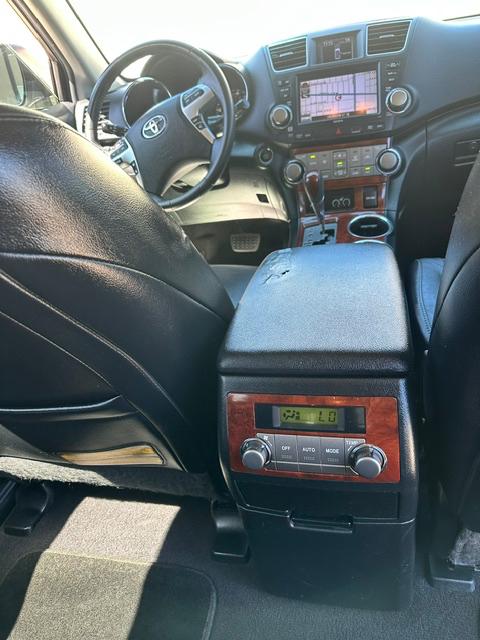 Toyota Highlander Limited 4WD 2012