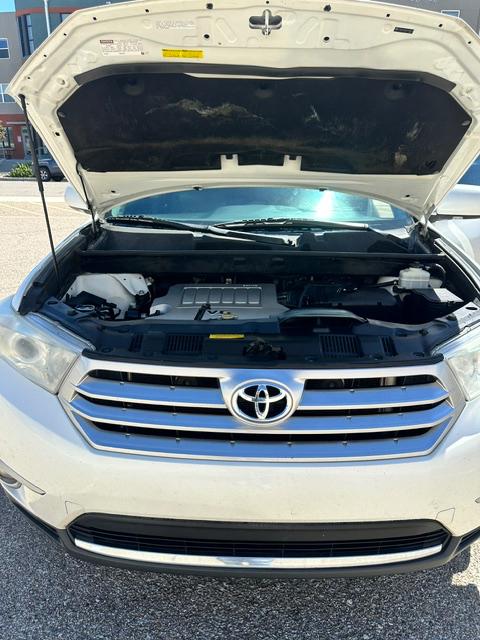 Toyota Highlander Limited 4WD 2012