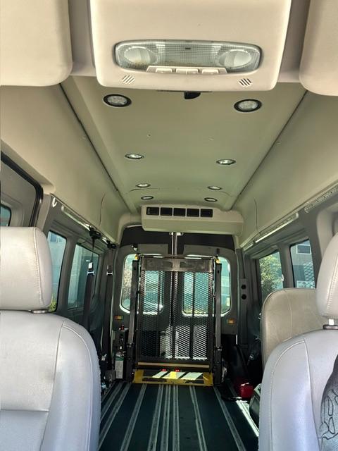 Ford Transit 350 Van High Roof w/Sliding Pass. 148-in. WB EL 2017