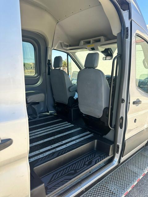 Ford Transit 350 Van High Roof w/Sliding Pass. 148-in. WB EL 2017